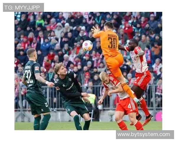 足总杯激战：那不勒斯与拜仁战成平局神扑瞬间引发全场热议