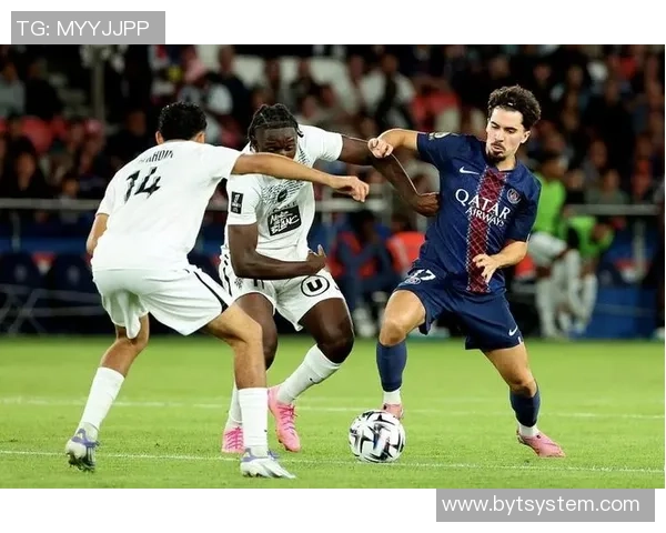 西甲激战皇马3-0拜仁帽子戏法引爆全场转会传闻四起