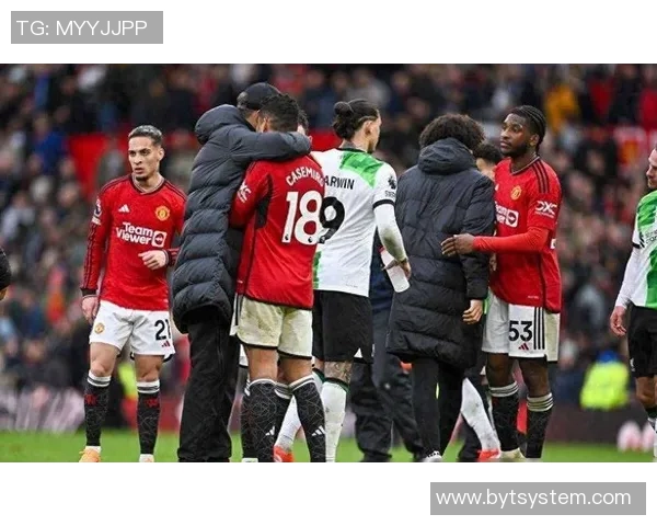 欧联杯经典对决利物浦险胜曼联红牌争议引发全场热议