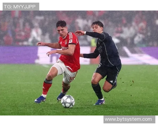 皇马惊险逆转本菲卡3-2绝杀时刻点燃全场激情