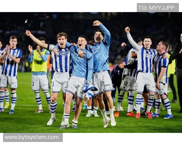 欧联杯精彩对决里昂绝杀AC米兰全场沸腾转会传闻再起 欧联杯精彩对决里昂绝杀AC米兰全场沸腾转会传闻再起